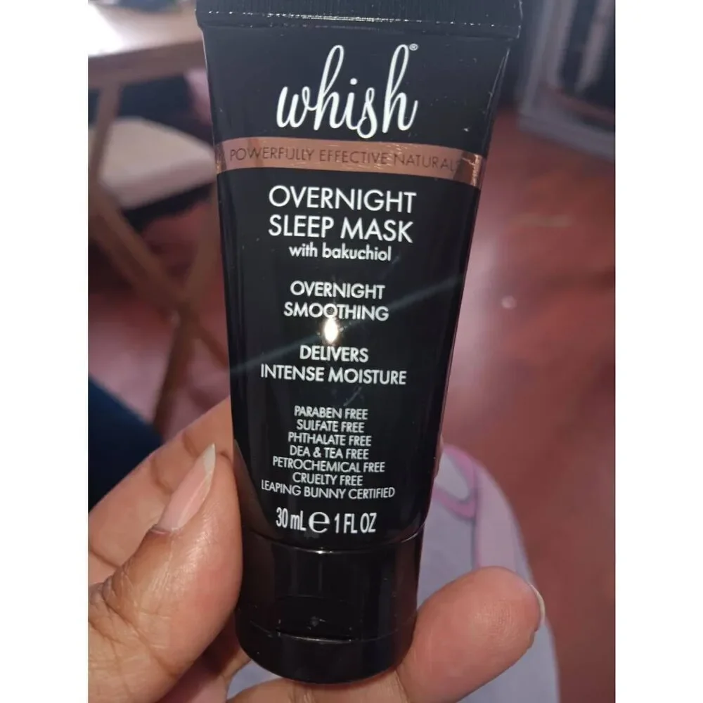 Overnight moisturizing sleep mask 🎭